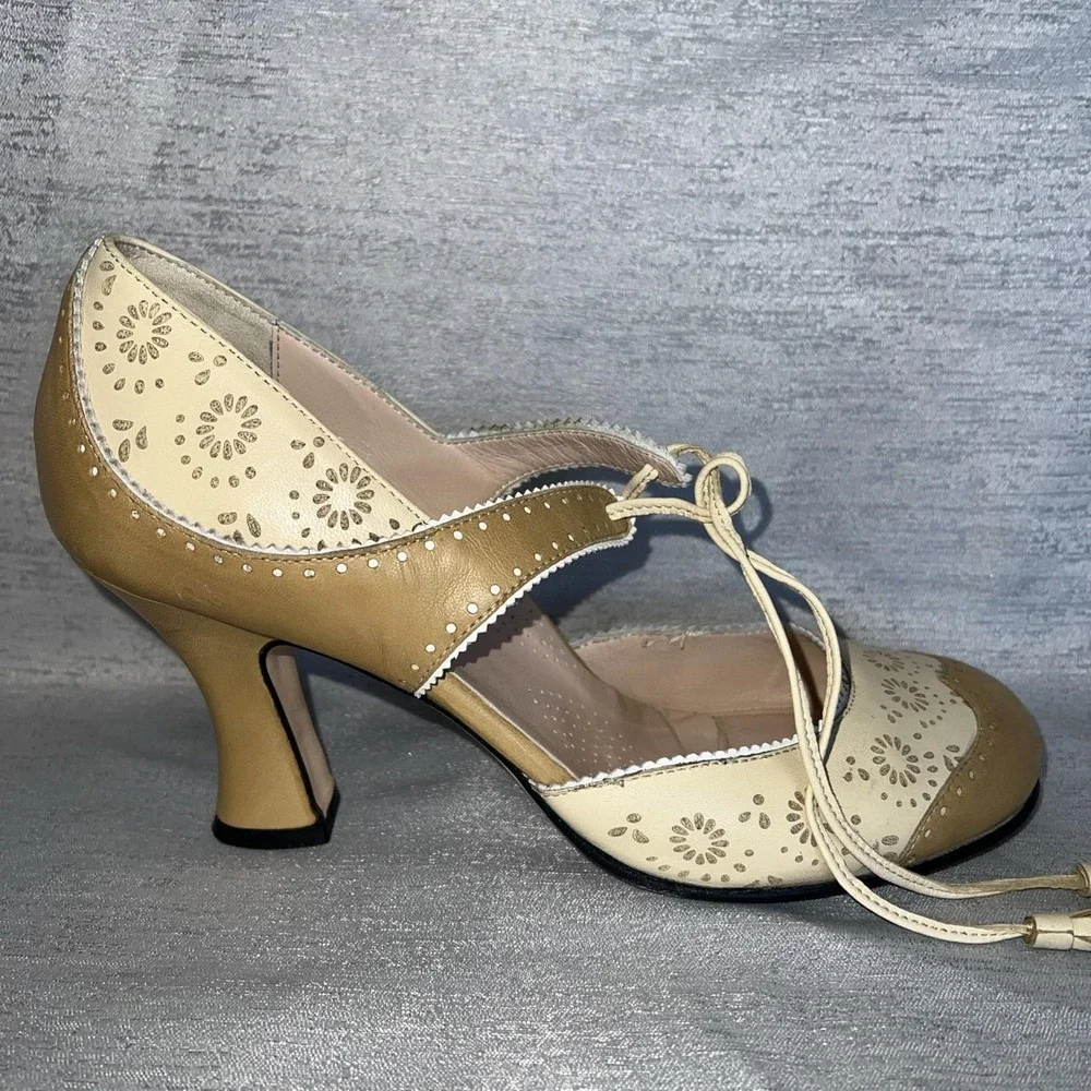 Anyi Lu Tango Shoes, 30's Style/ Nude Beige Spectator. w/ Ties - 9.5US/ 39.5EU